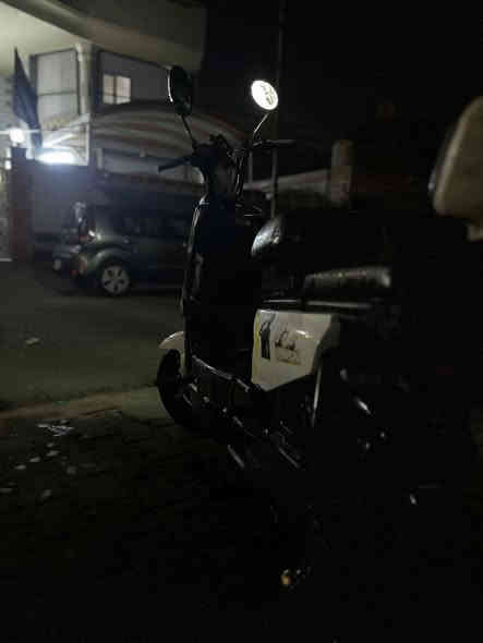 السلام عليكم شباب دراجه شحن للبيع بيع مستعجل بيها اربع شغلات بطاريات شحن يرادلها سويج ضايع بس بصمه شغااه لبصمه خلل. ما بيها وشاشتها يرادلها تبديل وكهربائيات يرادلها ولسعر 350 قفل متوازي عل بيعه 
الرقم للتواصل ***********
