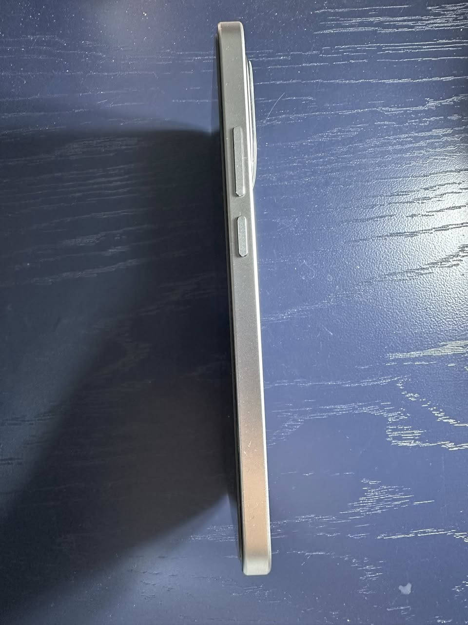 للبيع مستعمل نظيف جدا Xiaomi 15T
كامل الملحقات و وياه لزكة و ٤ كفرات
ذاكرة 512 / 12 كيكا 
معالج Dimensity 8400 Ultra
بطارية 5500mAh و شحن 67W
نسبة البطارية 100% 
السعر ٥٣٠ الف و بي مجال بسيط
واتس : ***********
مكاني : بغداد / مجمع بوابة الكاظمية
