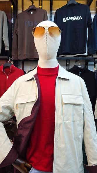 قمصلة وجهين 
شياكةة مميزه و ومختلفه مع أزياء قصر الامراء 
عنوان مسيب شارع الحسينية
***********
يوجد توصيل جميع محافظات
