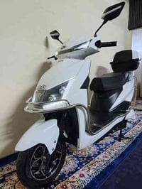 وبركاته... دراجة كهربائية نوع سكنس موديل 2025 جديدة لوك اخت الزيرو  مل...