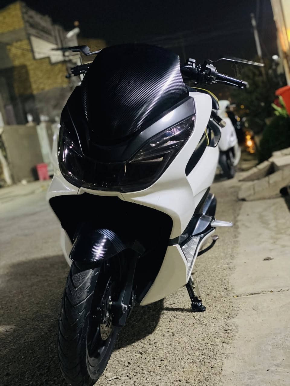 السلام عليكم بيسي جيل ثاني دراجة مكفوله ترايك وين ميعجبك دراجة مطلعه من بيت طارش مزوده كله بلادي مو تجاري تجوه صالنصه شيال داخل مالته كله كاربون تدفئه تايرات جدد دراجة جديده واحلا من صور السعر ***********  كوت.
