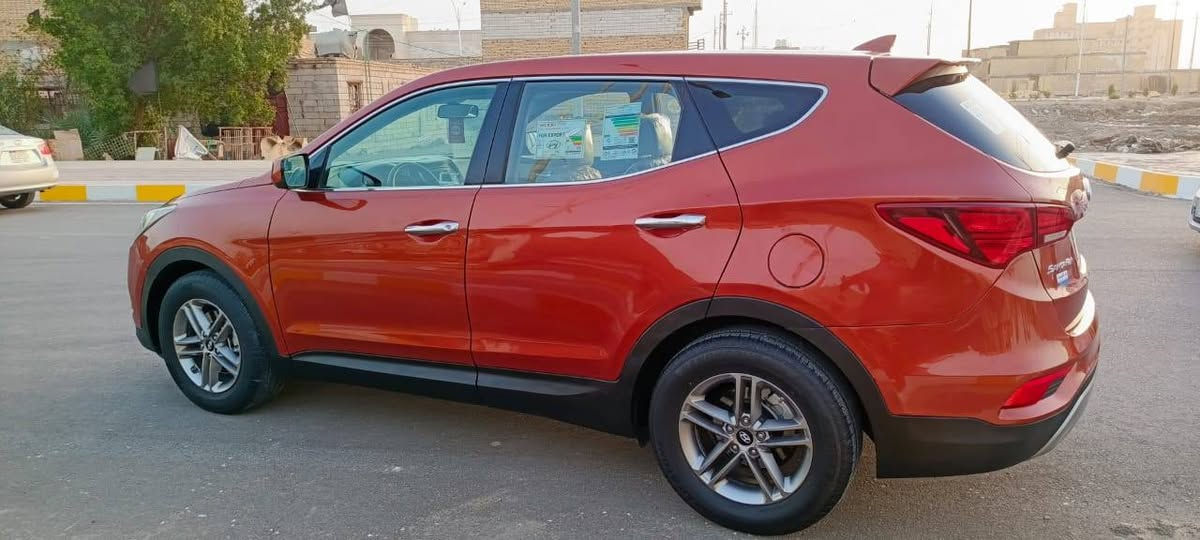 السلام عليكم هونداي سنتافي 2017 وارد امريكي  لون مشمشي  رقم ذي قار تحويل ثاني يوم مكينه 4 سلندر 2400 مكينه كير تبريد حداديه تخم تاير  جاهزه لااخير مواصفات نص فول حادث صبغ باب اوجاملغ فقط بدون ارباك  صور حادث بلمنشور  بجم كبس شركه السعر 145  مكان ناصريه مركز ***********
