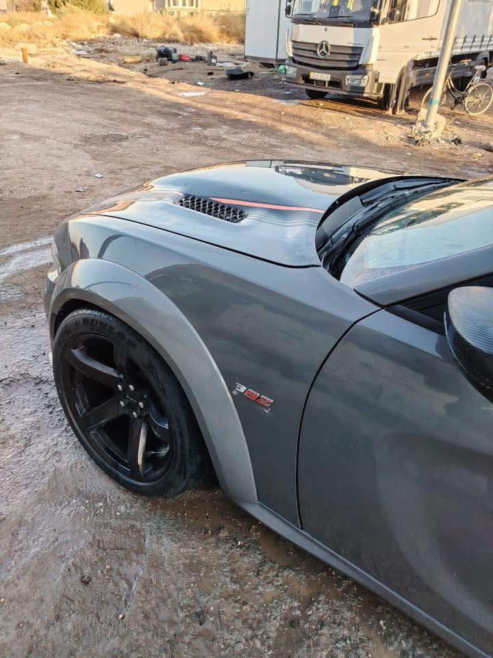 جارجر ١٩ اصل رقم بغداد الدولي سنوية وهزة ورقم كلة جديد
حادثه كدامك. بدون اي كص تغير لون. بامريكا. مو بلعراق
1-بصمة تشغيل عن بعد
2- شاشة جبيرة
3- كامرة
4- مكينه ٥٧٠٠ مكفوله مع كير جديد.
5- توويل
6- كشنات جلد الكهرباء
7- تبريد قطعتين
8-ويل توزايز مع تخم تاير جديد
9- لايتات زنون نهار
10-لدات امامية
11-لدات خلفية
12-كير طيارة
13- كزوز رعب ريمونت عليه برمجه. اطلاقات سرعه فد شي سياره متعوب عليه. كلش ادامه. عامه. نضافه. فووول السعر ١٦٥ وبيه مجال للشراي
عنوان. بغداد
***********
