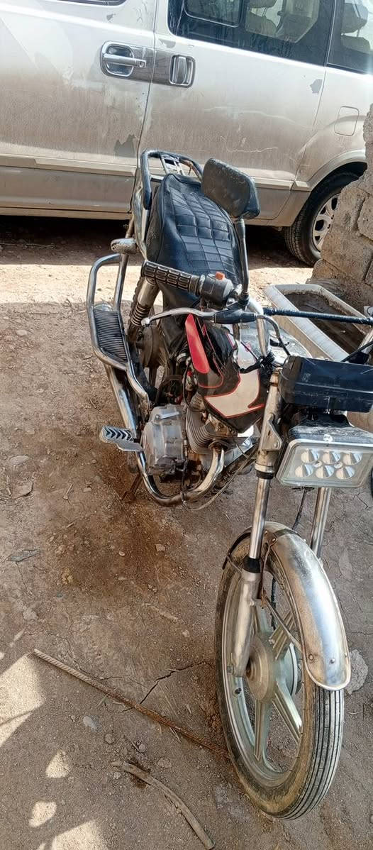 سلام عليكم البيع ماطور 5كير ايراني مابي اي عيب فقط بس عيبه الهندر مكسور اسنونو مسحكه هاذ رقمي بي وتساب *********** سعره 200الف اذ مراوس عادي سويج بسويج
