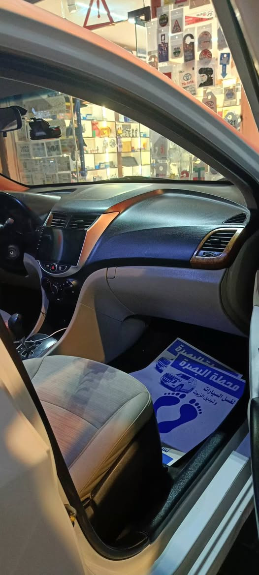 السلام عليكم اكسنت 2016 خليجي فول للاخير فتحه تحكمات ستيرن داخل بيجي مكينه 1600 دوش كير حداده تبريد ثلج منضومه كامله جديده بيها بنيد فقط وبارد بصفحه العبري موضح بالصور شواصي برانكيت حوض كله سليم دواخل جدد تخم تاير جديد ما ناقصها شي السياره ❗ملاحضه السياره بدون راعي راعيها ما اندله ابيع هالموجود اتكفل سرقه عشاير عيب شرعي فقط❗ السعر 65 وبيها مجال شي بسيط عنواني بصره شارع الوفود مقابل موتول ***********
