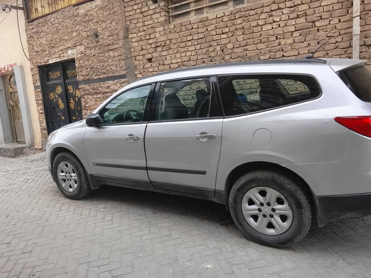 سلام عليكم شوفر اترافس موديل 9 سياره سبعه راكب كير مكينه تبريد جديد سعر 75 سياره رقم  دولي بغداد ***********
