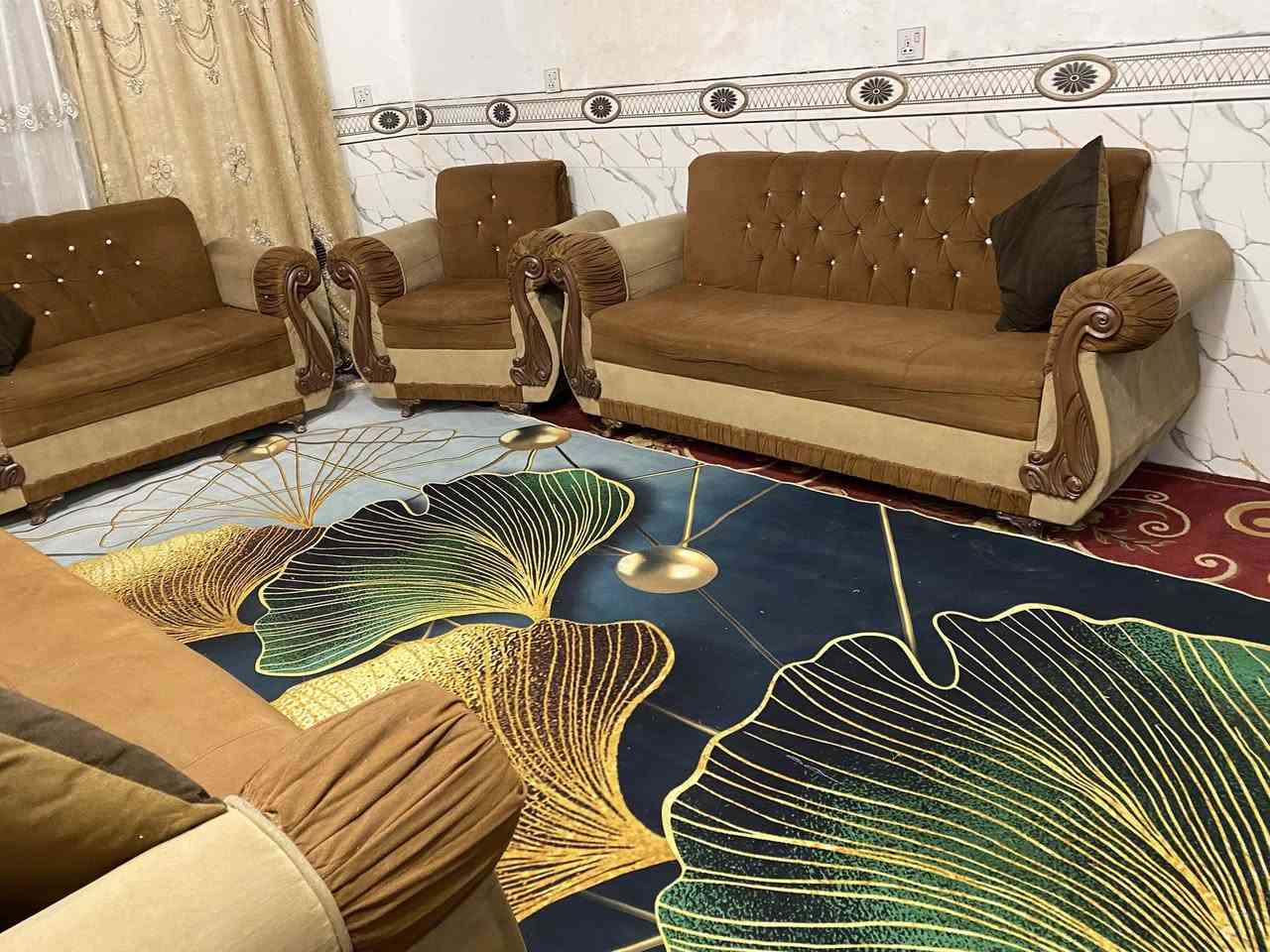 تخم 10 مقاعد نضيف اي ضرر مابي السعر 200 وبي مجال المكان كربلاء ***********
