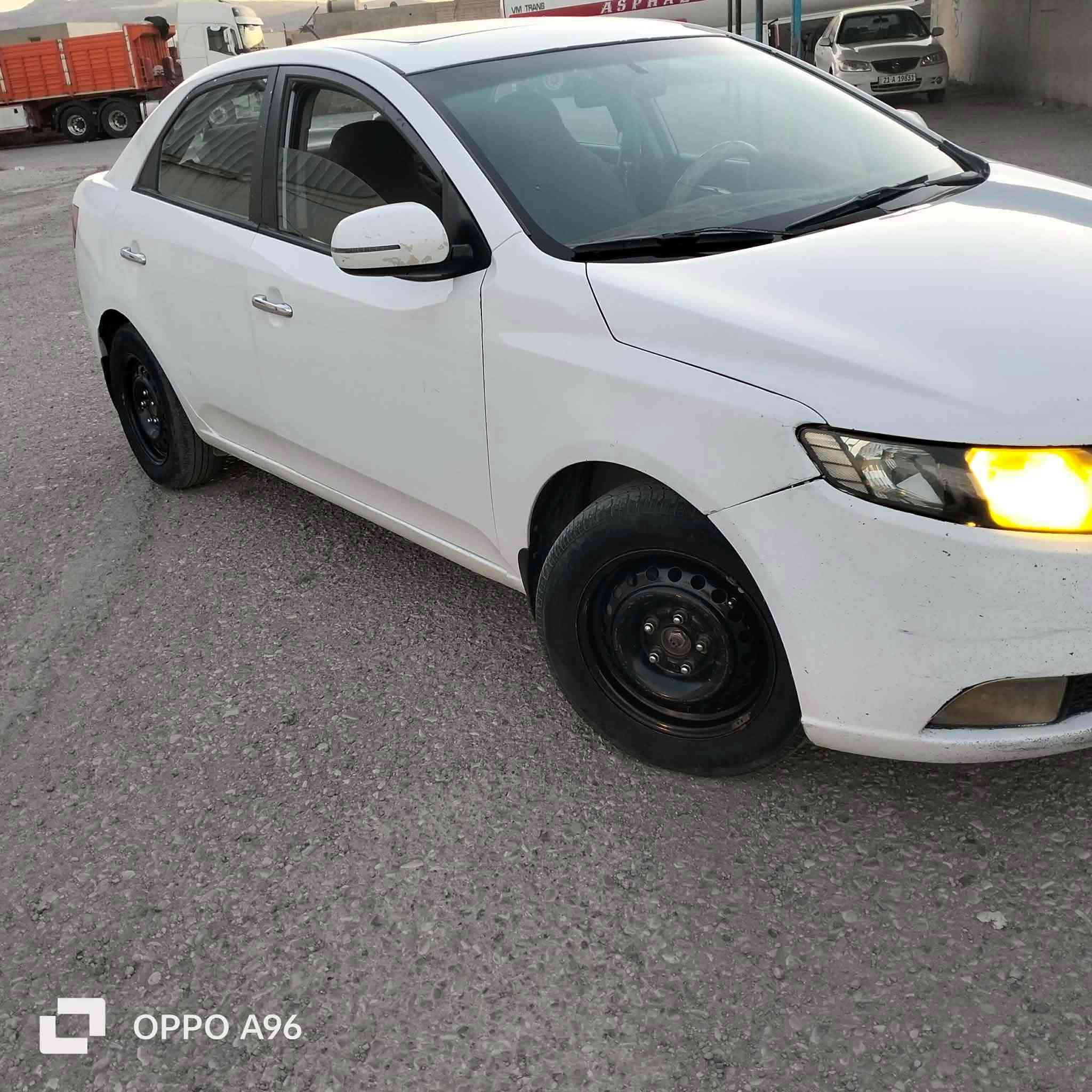 کیای سیراتۆ 
مۆدیل ٢٠١١
گێڕ تۆماتیک
چوار پارچەی بۆیاخە بێ ناوگرتن بێ دەعم
سەنەوی تا ٢٠٢٨تازەیە
سیلاید و ڤۆلیم و جام کارەباو حاسە و ناوسور 
گێر و مەکینەو تەبرید مەزبووتە و بەشەرت 
بێ مەسرەف و جوان 
تەحیویل غرامە بڕاوە بەشەرت 
بۆ معامەلە پەیوەندی بکەن بەم ژمارە تەلەفوونانەوە 
***********
*********** السليمانية, العراق
