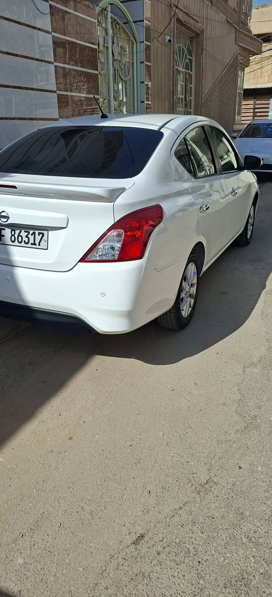 ***********نيسان صني 🚗2024كفاله عامه عده شخط بجاملخ فول مواصفات رقم اربيل الدولي
بصمه تشغل بصمه ابواب 
تبريد بيانو 
تبريد خلفي                              السعر 122وبيها مجال قليل
حساسات 
اشاير بلمرايه 
كشنات جلت لون احمر 
ويل كب شاشه
مانع انزلاق كشاف لايت 
السياره بوضع الشركه ماشيه 67الف مال جناي العنوان النجف حي الغري
