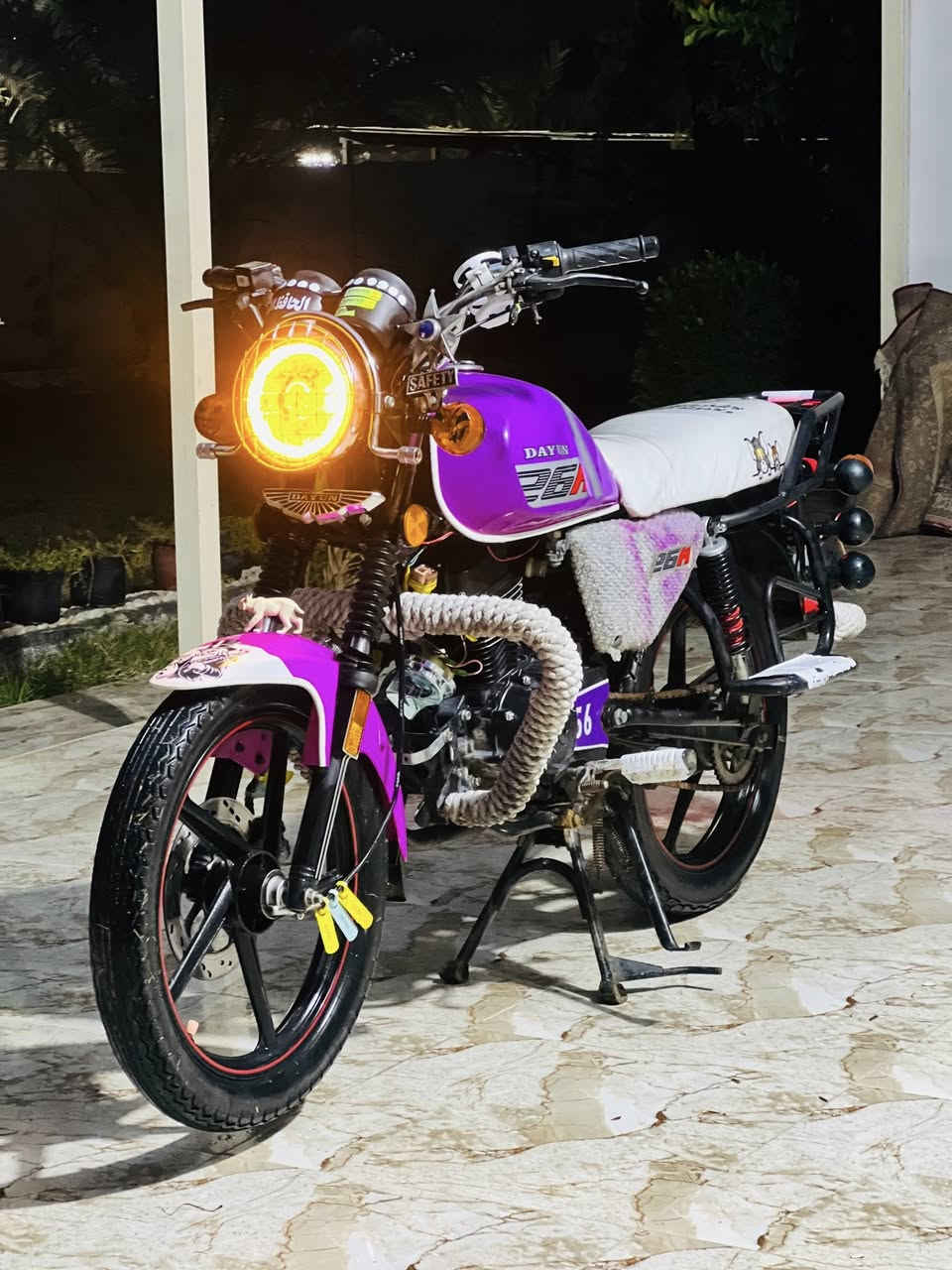 يالله. سلام عليكم شباب دايون نفخ مديل 2023 أوراق اصولي. دراجه مخزونه. ومحد يطلع بيها. دراجه نضيفه وحلوه ع آخر حبايه  مكينه 150 كتابه لون احمر لأصلي مو تقليد لون مميز بنفسجي اصل سويج سجينه مازده جوكر الصليه إطار ذهبي دراجه يعني مال جناي مو مال. بيع وشراء دراجه خير من الله مال جنايه. للبيع مكاني كربلاء سياحي دعوم  باقي تفاصيل *********** سعر 1900وبي مجال حك جيه وتدلل شراي 🤍
