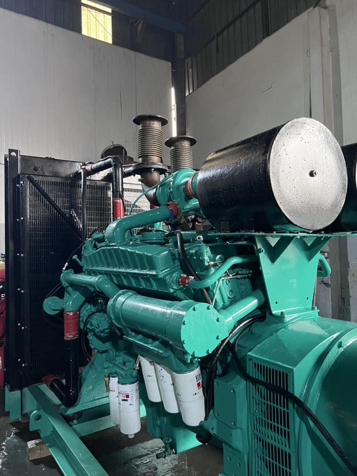 Cummins 5.5g5
700KVA
***********
***********
