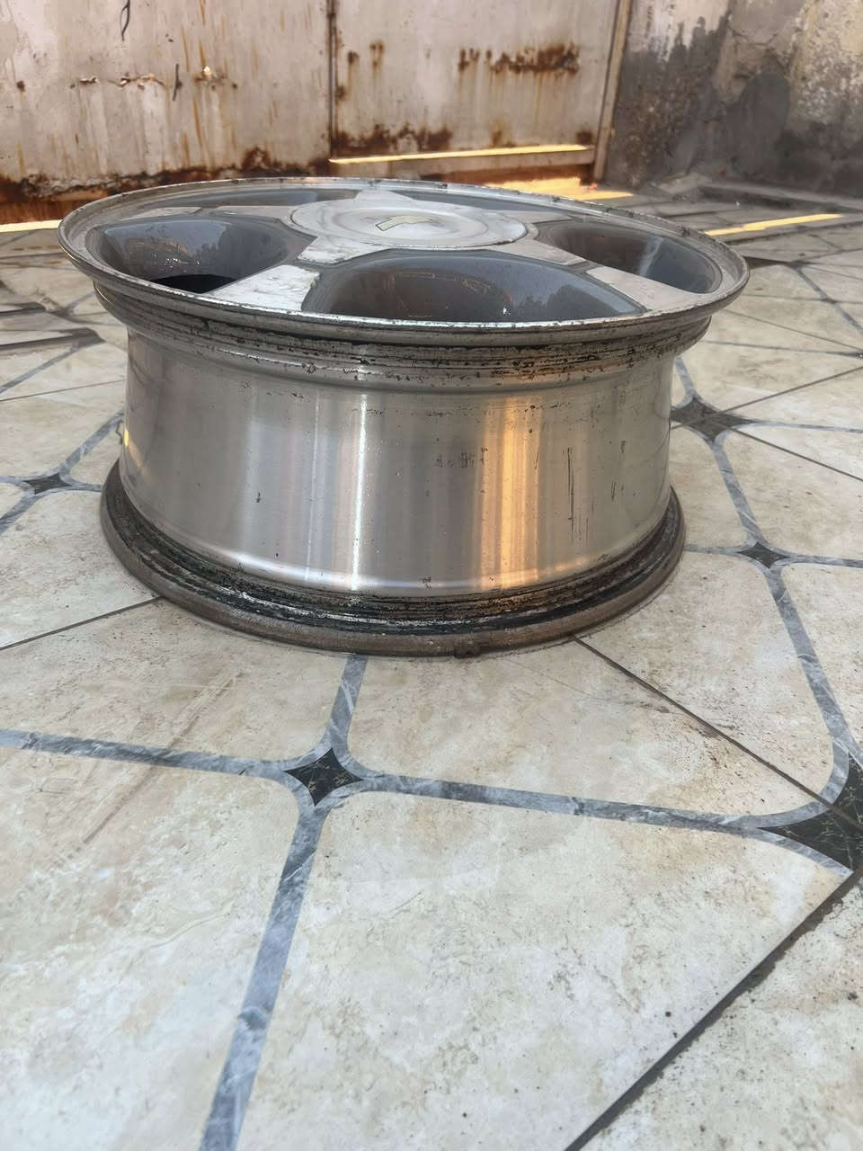 السلام عليكم
ويل حجم 17 
العدد 3 
سعر الويل الواحد 60 
للاتصال او الاستفسار 
***********
