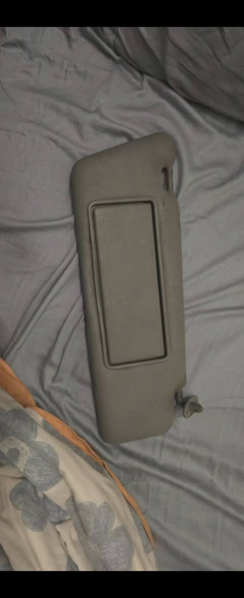 سلام عليكم درع مارسدس دب سعره 40 الاف شمسيه مال مارسدس سعره 30 الاف مكاني بغداد حي العامل ماعندي توصيل الاتصال ***********
