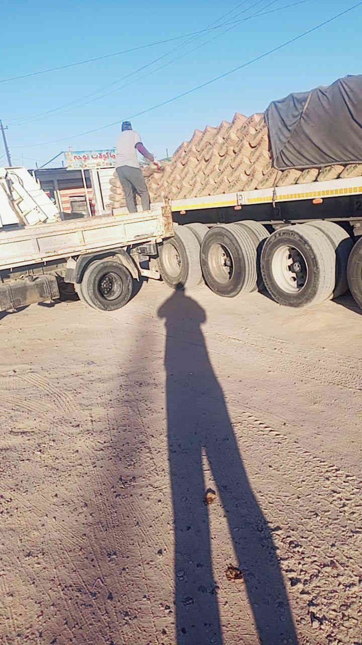 سلام عليكم مواد رخيصه جدآ رمل حصو سبنت طابوك آجص كلشي موجود يحب يتصل ***********
