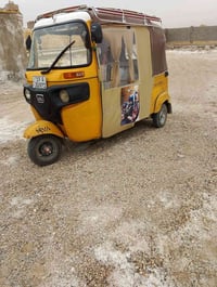 تكتك للبيع مجفته مديل2020 طالعه بشهر11رايده ب5و800وبيه مجال  تكتك نضيف...