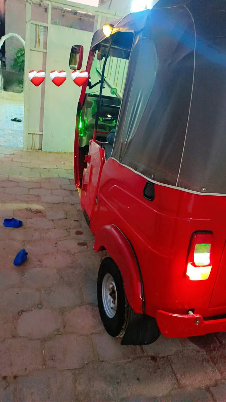 السلام عليكم تكتك 22شهر 11لبيع تصل وخادم ***********
