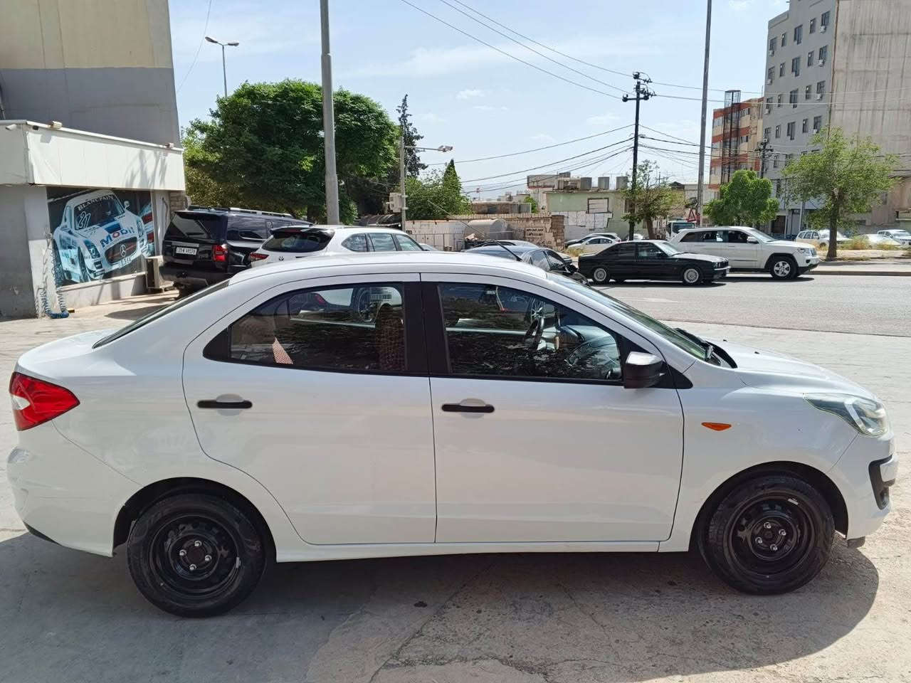 فۆردی فیگۆ 
سەیارەکەی پاک و بێ مەسرەف وجایز 
دوو پەڵە کاردی هەیە 
بێ بۆیاخ
مەکینەی لەبەر قایشی تایم کێس کراوەتۆ
81 هەزار ڕۆشتوە 
***********
شوێن سلێمانی السليمانية, العراق
