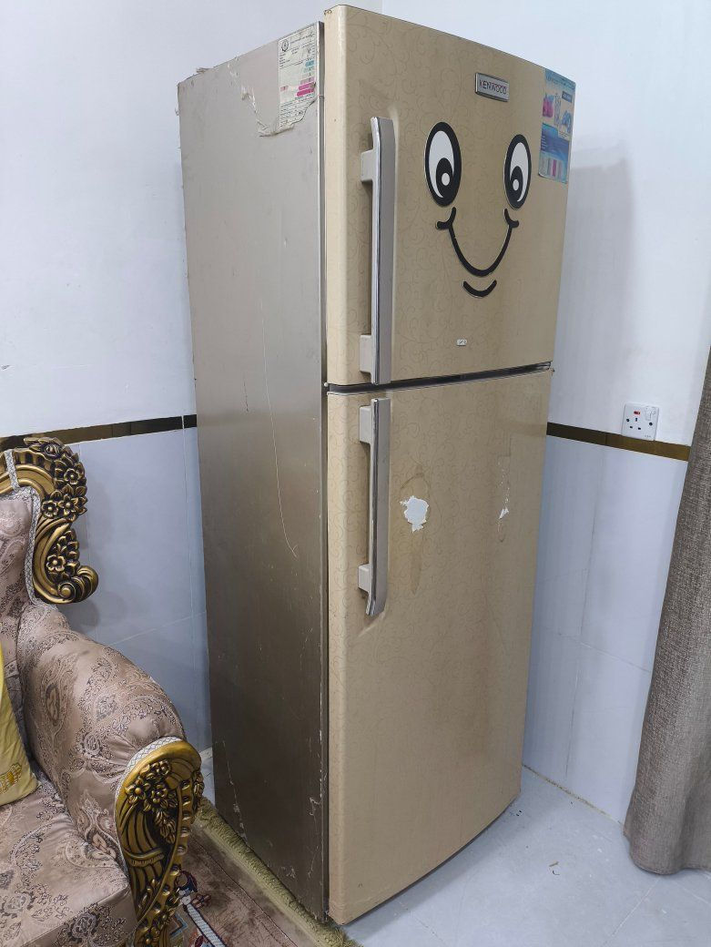 ثلاجة كينوود اكبر حجم 
شغالة تجميد فوك وجوة 
للاستفسار عن السعر خاص 

مكاني الحسينيه راشدية


**إذا كنت صاحب هذا الإعلان وتريد حذفه لأي سبب، رجاءا أرسل رسالة إلى الدعم الفني**