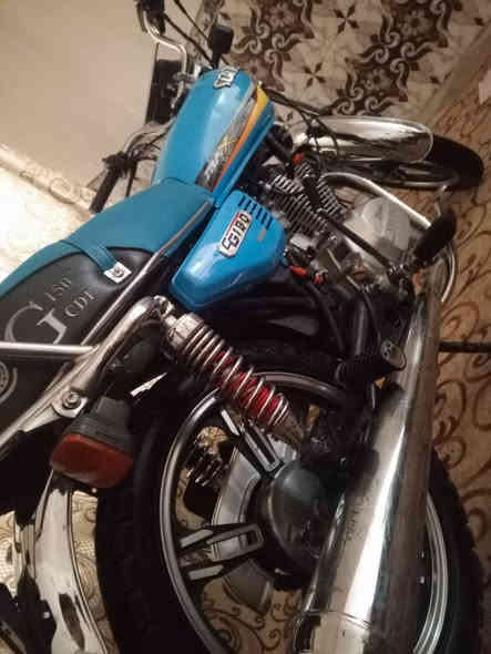 سلام عليكم
دراجه سيفان اوراق اصولي كامله
موديل 22
حلوه ونضيفه كلش مال جناي 
كفاله عماله بس تفيلس
السعر 550 بيه مجاال لشراي 
ل استفسار 
***********
