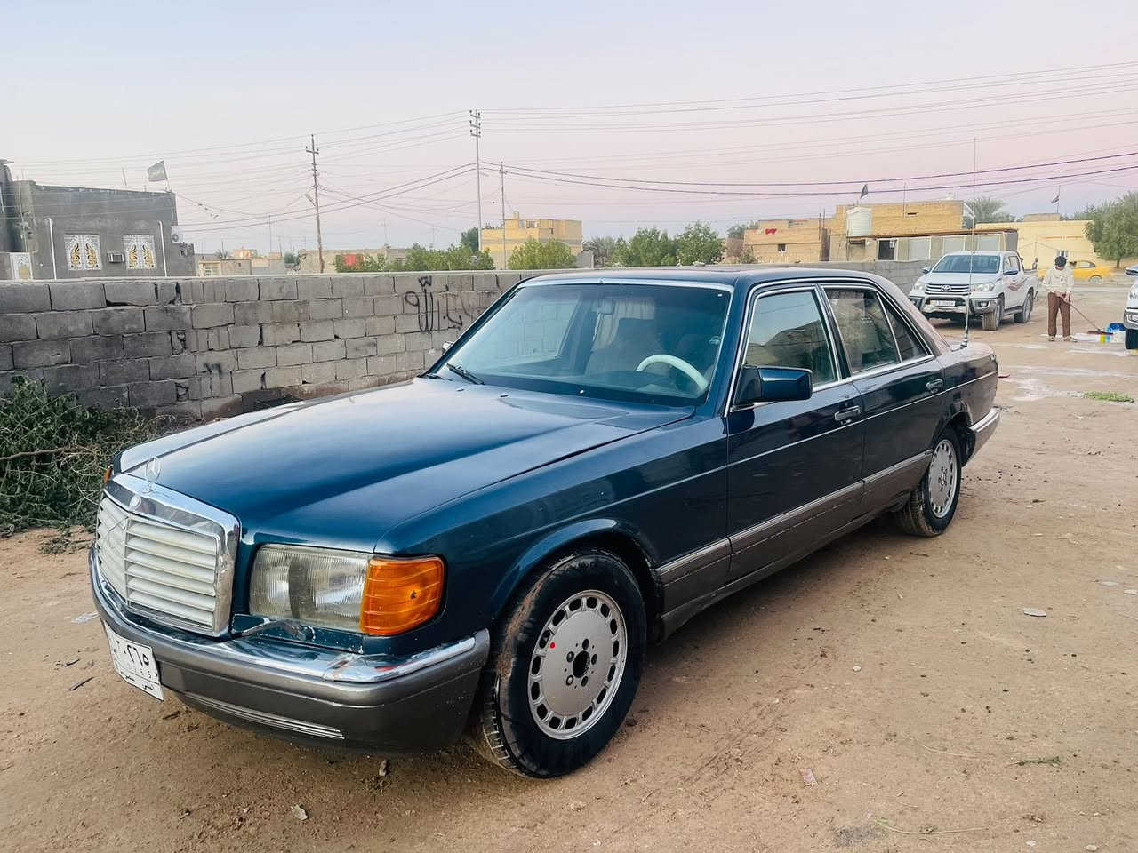 السلام عليكم مارسدس  1987 رأسي السياره جديده مكين وكير حداديه تخم تاير تبريد كله شرط شاشه كامره السياره جديده رقم مثنئ تحويل مباشر السعر 40 وبيه مجال للستفسار  ***********
