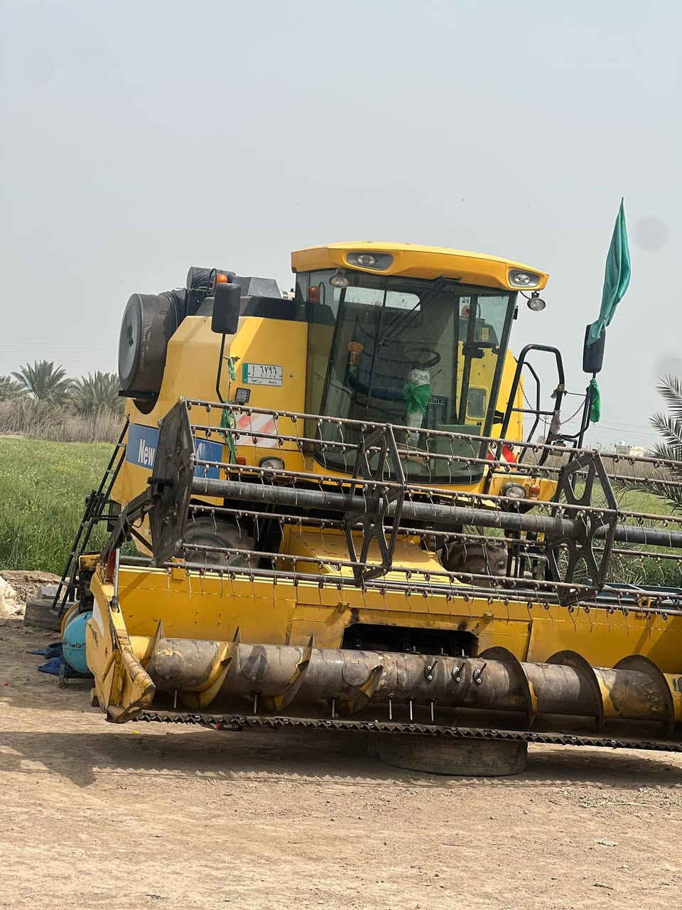 سلام عليكم
حاصده للبيع موديل 2011 4بلم قايش 
الاستفسار اتصال ***********
