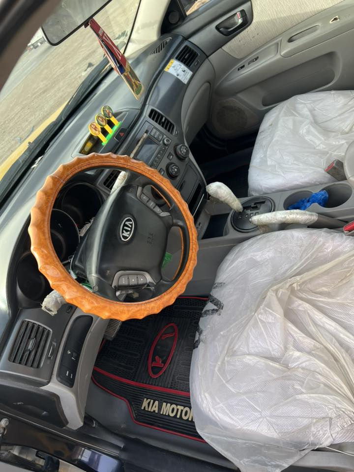 السلام عليكم
اوبتما٢٠١٠
وارد امريكي ضرره جاملغ امامي بدون دواخل 
مكينه ٢٤٠٠
كير مكينه حداديه تخم تاير مكفولاات
خط وبحث مصفرات

‭+٩٦٤ ٧٨٢ ٧٥٤ ٩٥٦١‬
