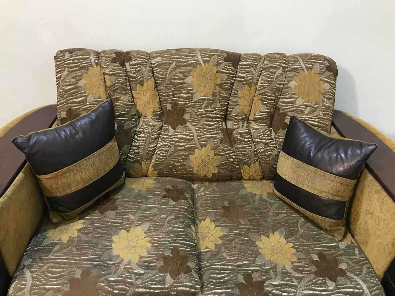 سلام عليكم قنفات للبيع مستعمل اريد 400 الف وبي مجال للمراسلة على هذه الرقم *********** واتساب Singapore
