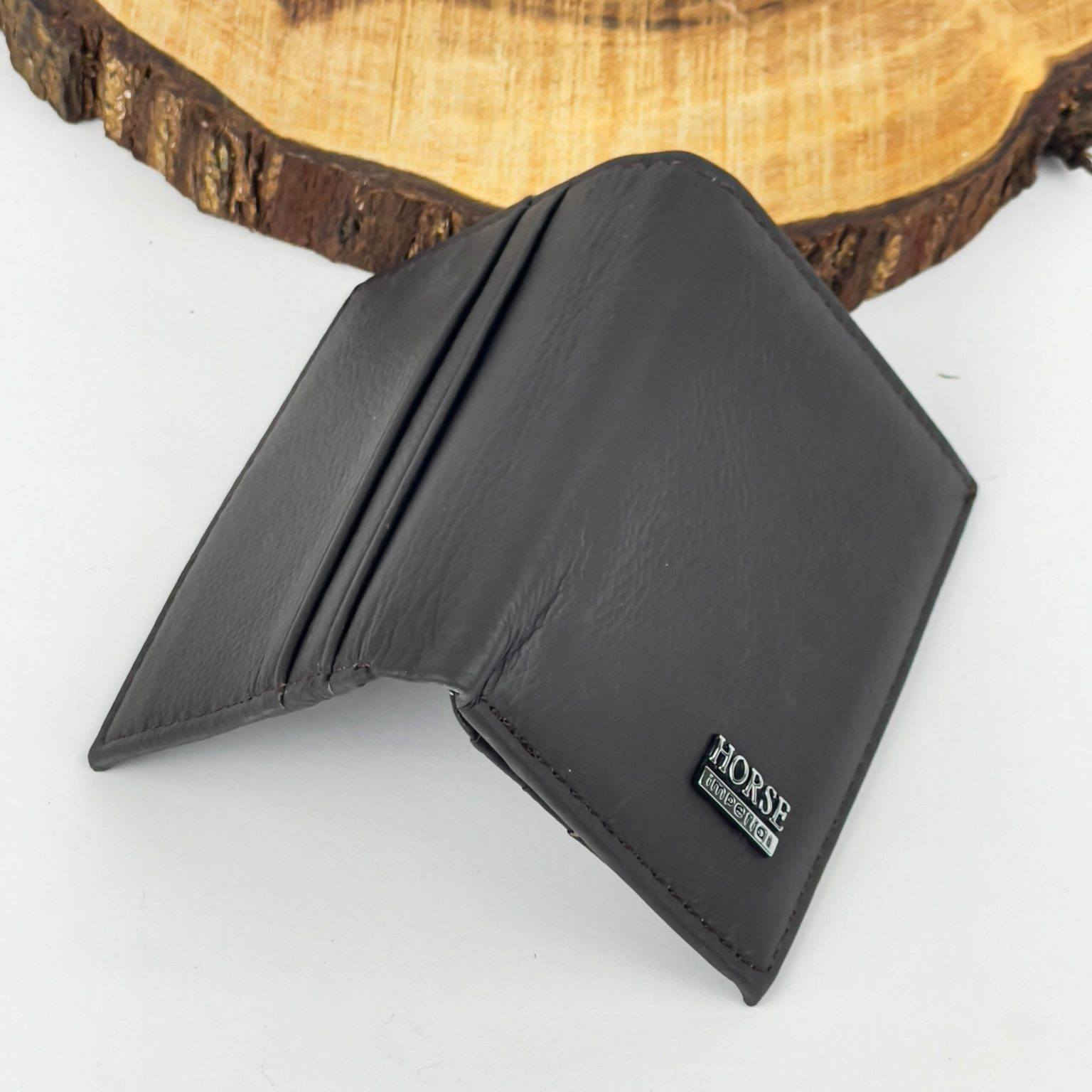 اجمل وارقى المحفظات الرجالية الاصلية 🛑 جلد طبيعي✅️
 #HORSE 
الأناقة في أبسط صورها.! 
خامه جلد طبيعي وتقفيل فوق الممتاز ضد الماء والخدش والتقشير بحجم مثالي للجيب وتصميم عملي فاخر وأنيق 
جيوب متعددة لتنظيم البطاقات والكروت بكل سهوله . 
......
سعر 20 الف دينار
.......
يتوفر توصيل لجميع المحافظات🚕
......
👍يتوفر لدينا العديد من الماركات وبأنسب الاسعار👍
🎁 لمزيد من المعلومات اتصل على الارقام التالية  🎁
......
رمادي شارع التجنيد 🚦🚥🚦 خلف مستشفى الصفوة
قرب تقاطع الصياغ او قرب جامع الحاج كسار
☎️***********☎️
☎️***********☎️
