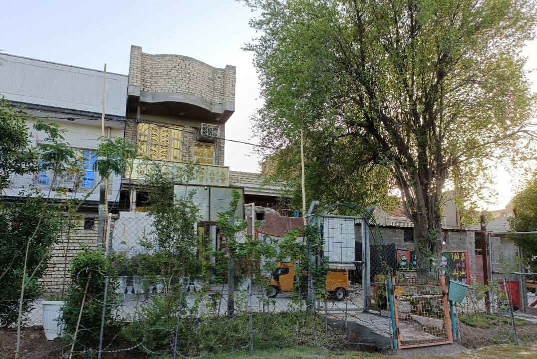 بغداد مدينة الصدر قطاع 31
سلام عليكم 
نصف قطعة بناء حديث البيع 

وره جامع سيد الرسل مباشره 

امام  تجشير  الرقم ***********ابو روان
