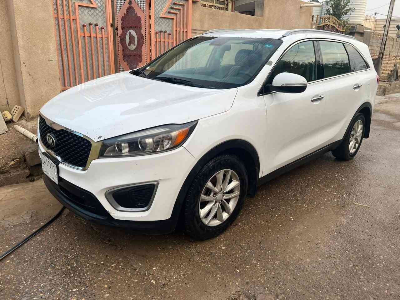 سلام عليكم سياره سورنتو 2016 رقم بغداد وارد امريكي ضربتها واردة بنيد ودعامية رقم ***********
