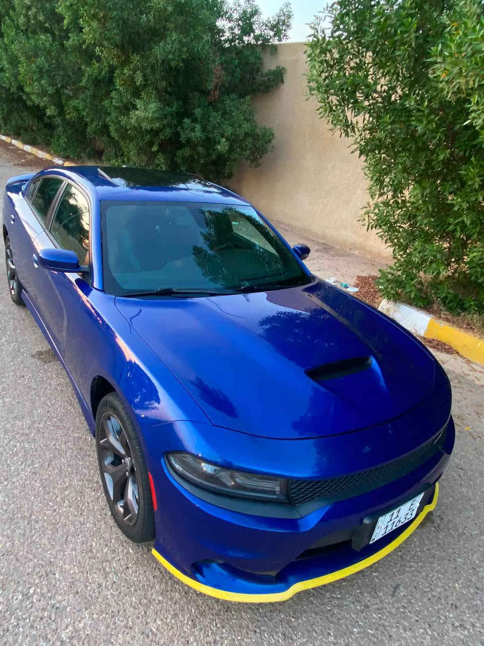 جارجر : 2019 . (خليجي وكاله هارلم) . 
العداد   :  ( 107 الف كيلو ) 
المحرك : V6 . 3.6L . 

المواصفات :
* الواجهة الأمامية SRT. 
* سلايد . 
* نقطة عمياء . 
* مصابيح امامية زنون مع LED . 
* ويل قياس 20 أنج . 
* حساسات خلفية . 
* شاشه كبيرة مع نظام ملاحة نفكيشن GPS .
* المقعد الامامي  كهرباء
* مقاعد أمامية تدفئة . 
* تشغيل عن بعد . 
* ستيرن كهربائي . 
* تدفئة ستيرن . 
* محدد سرعة . 
* تلفون بلوتوث . 
* كاميرا خلفية .
* مرايا متحسسة للاضاءة العالية .
* كير شفتات بالستيرن . 
* دخول ذكي (بصمة) .
 
بغداد تحويل مباشر 
مكان السيارة بغداد 

مكفوله من الصبغ والبارد والتبديل فقط حالوب خفيف كلش 

تفاصيل اكثر ع خاص او اتصال 

*********** بغداد, العراق
