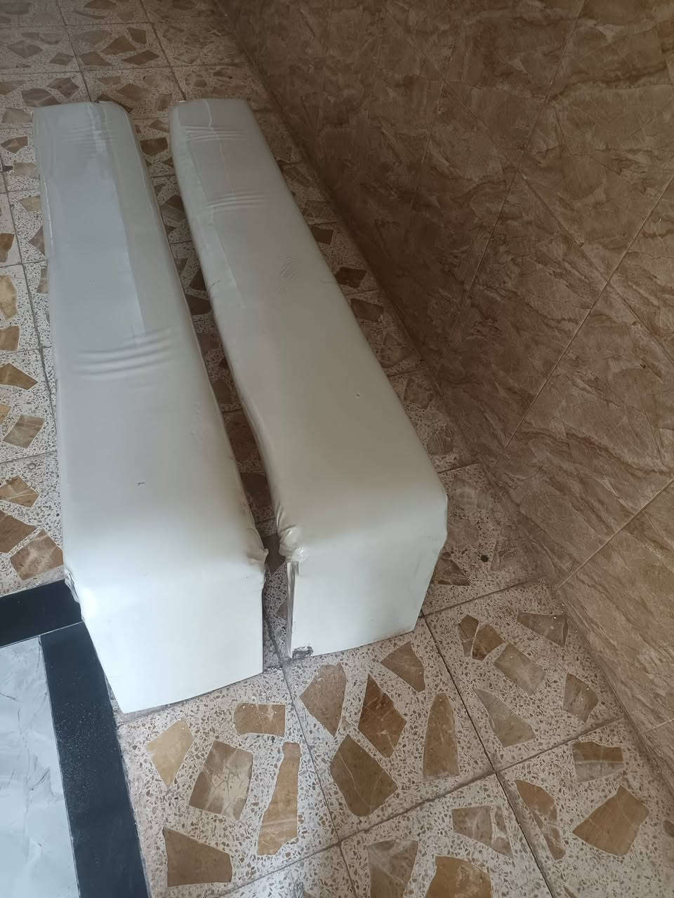 سلام وعليكم مسطبات للبيع جدد انضاف فول ***********
