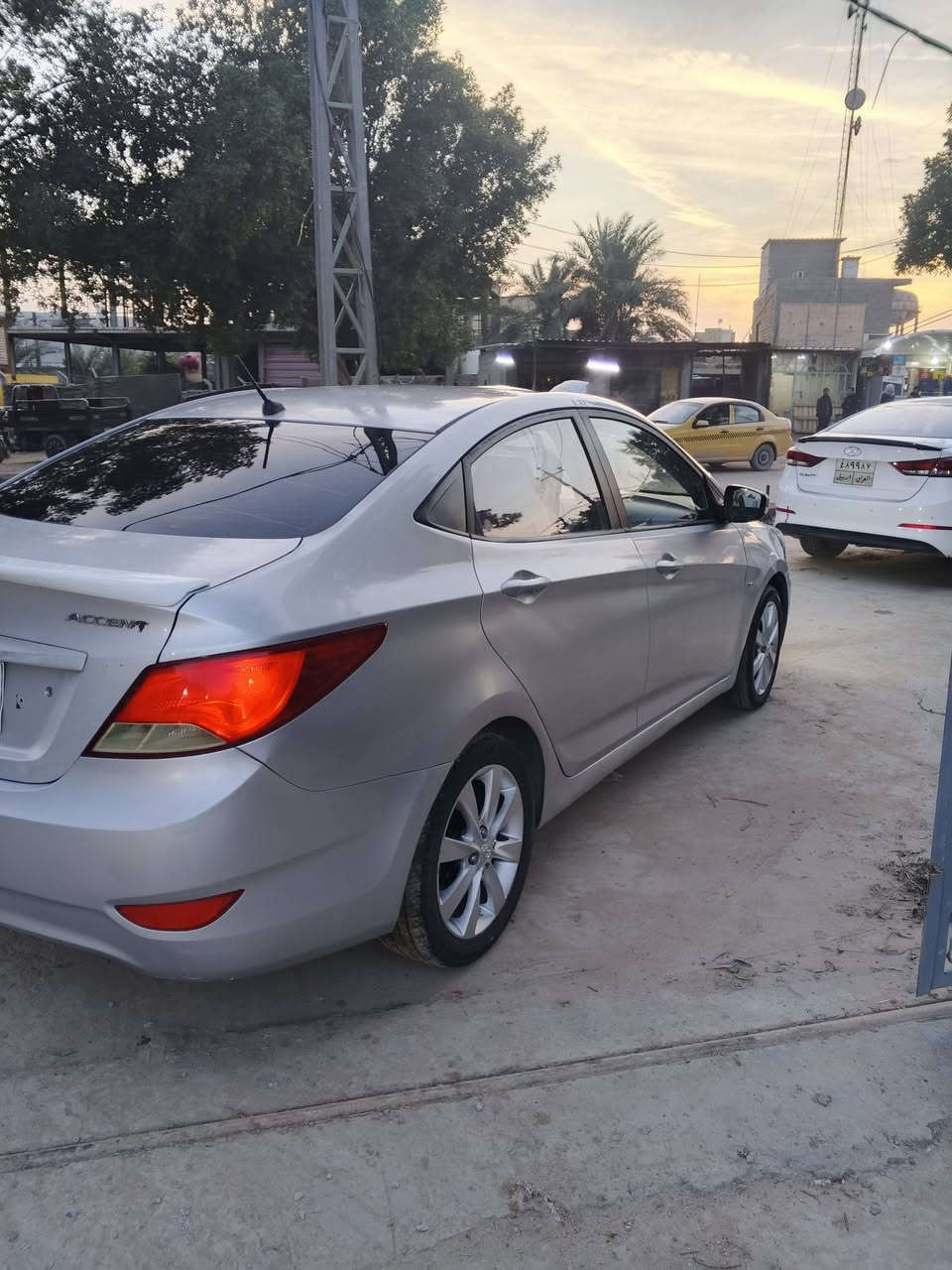 اكسنت ٢٠١٢ خليجي رقم قادسية مشروع وطني سنويه ٢٠٢٧
محرك ١٦٠٠ بيها رشات صبغ بدون ضربه قويه 
محرك وكير مكفولات حداديه جديده تخم تاير جديد السعر ٨٦$ مكانه كوفه ***********
