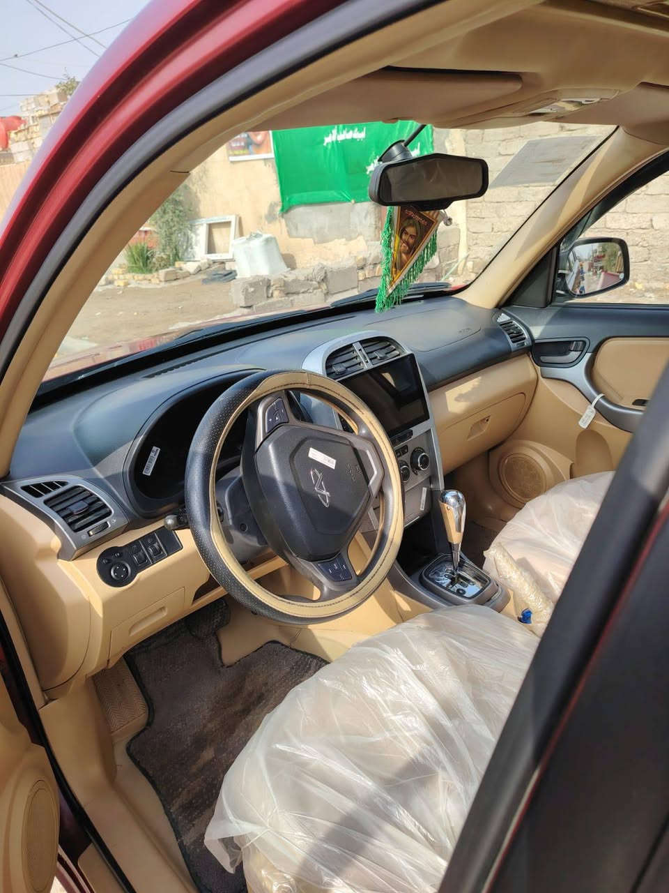 سلام عليكم تيكو 13 كير محرك خير من الله تخم تاير جديد  حداديه جديده تبريد شغال باتري جديد  سياره ما ناقصه شي فول موأصفات سنويه ل28 بأسمنه السياره ب ميسان  55 وبيه مجال  ‏‪***********‬‏
