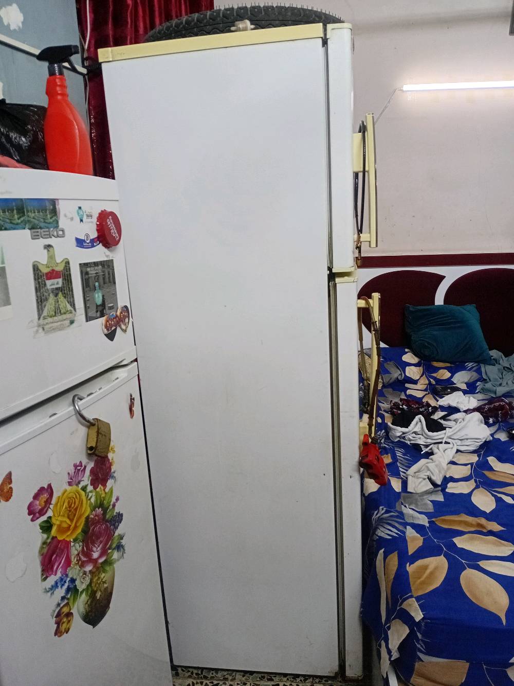 بغداد اعظمية شارع سهام المتولي بيهه زنجار من صفحه وبين البابين مثل مموضحهه بلصوره