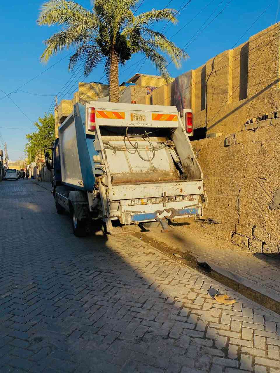 سلام عليكم كابسة نفايات للبيع موديل 2008 سياره نضيفه السعر 235 وبيها مجال مكان بغداد حي
 النصر عماري رقم موجود واتساب ***********
