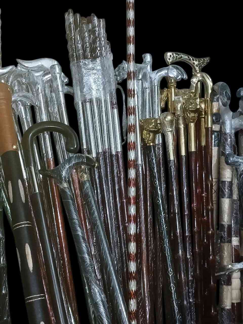 👑✨ ســــوق عــــكاز ✨👑
🔱 دار الأنتيكات والنحاسيات الفاخرة 🔱
حين تتحول العصا إلى تحفة… يولد عكاز لا يُشبه غيره.
✦ رؤوس نحاس ثقيل بتفاصيل ملكية دقيقة
✦ تصميمات مجسمة (أسد – حصان – كلاسيك فاخر)
✦ عاج صناعي ضد الكسر — متانة وأناقة تدوم
✦ فيبر قوي وخفيف للاستخدام العملي
✦ تشطيب أنتيك يخطف العين من أول نظرة
العكاز هنا ليس مجرد سند… بل عنوان حضور وهيبة.
✦ مناسب للهدايا الرفيعة
✦ لرجال الأعمال وأصحاب الذوق العالي
✦ لعشاق القطع النادرة والفخامة الهادئة
✦ شحن سريع لجميع المحافظات
✦ واتساب / فون: ٠١٥٥٠٩١٢٨٨٨
✨ 𝑺𝒂𝒍𝒂𝒉 𝑩𝒆𝒌


**إذا كنت صاحب هذا الإعلان وتريد حذفه لأي سبب، رجاءا أرسل رسالة إلى الدعم الفني**