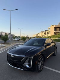 2023 CADILLAC LYRIQ ماشيه 24 الف كيلو متر  مبدل صندوق نفس لون بدون داخ...