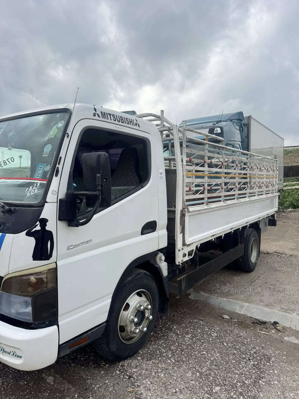 السلام عليكم
كنتر للبيع موديل 2013 مكفول وجاهز 
العنون محافضه كركوك 
رقم الهاتف ***********
