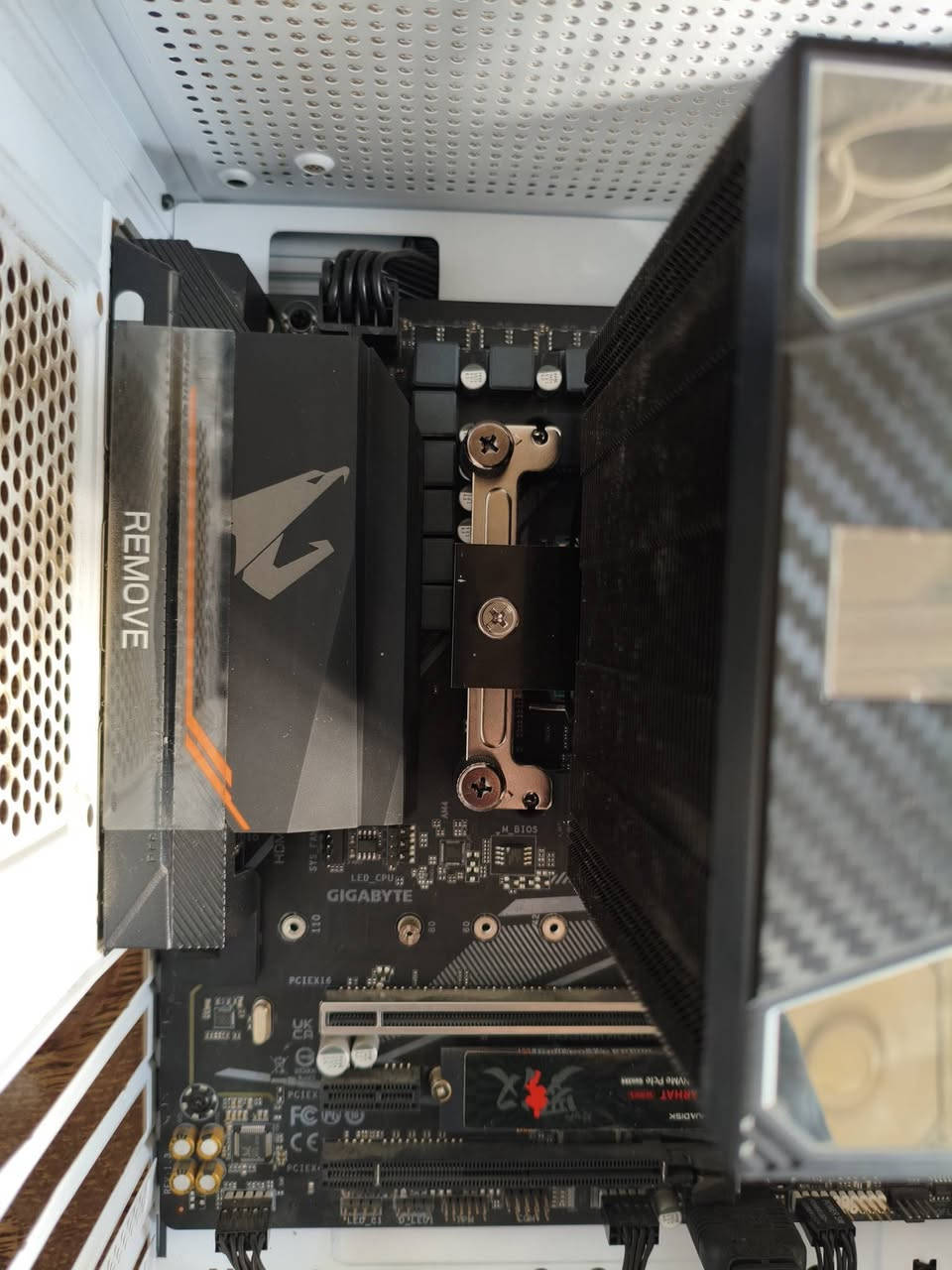 قطع تفوتكم شباب وأسعار مناسبة القطع اخت جديدة وستعمال اقل شهر #ملاحظة كل كراتين القطع موجودة حتى لـ M.2 سبب البيع شتريت لابتوب ومالي علاقة بصعود الأسعار ابيعكم ع الاسعار القديمة
M.B: B550 AOUROS ELITE 
CPU: RYZEN 5 5600G TRAY
M.2: GEN 3X4 256GB
COOLER: MASS MA-600
POWER SUPPLY: VIDA LITE  750 BRONZE 
CASE: FANTIC AERO CG77 WHITE 

البور يجي 8 بن وثنين قابلة للأزالة سلايت 
للتواصل:*********** او خاص
