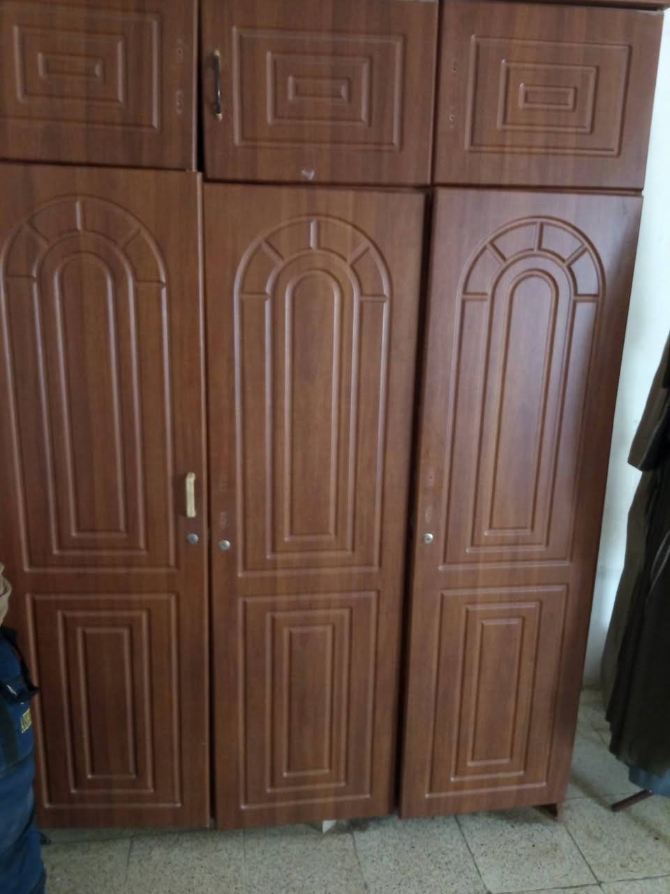 اغراض مستعمله للبيع الرمادي ت. ***********.
