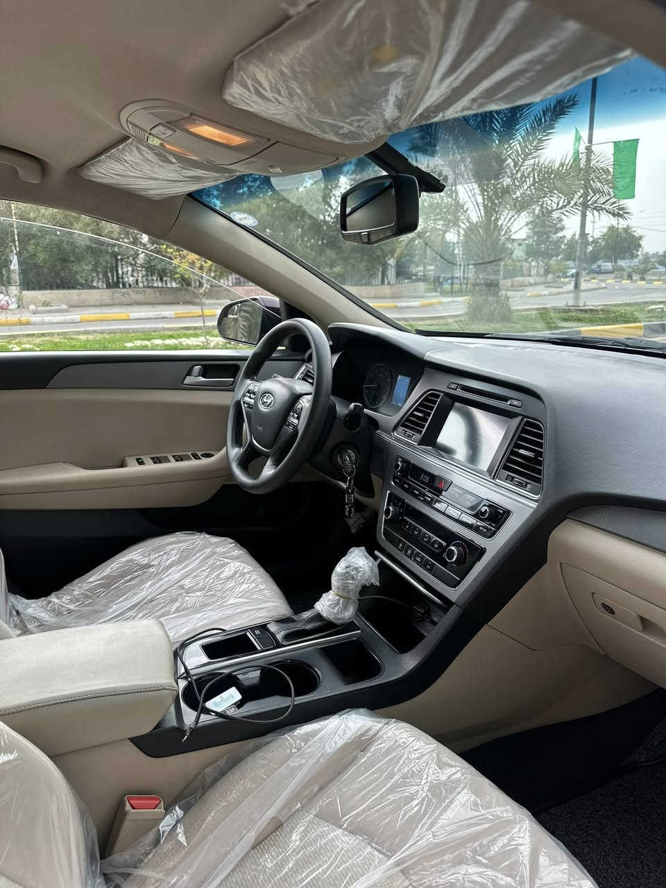 السلام عليكم سوناتا للبيع 2016ماشية85الف السيارة بيهة 4قطع صبغ وقطعة بارد رقم سليمانية شرط التحويل السيارة كاملة مابيهة اي نقص مكان السيارة بغداد البياع ***********
السعر 116وبيهة مجال
