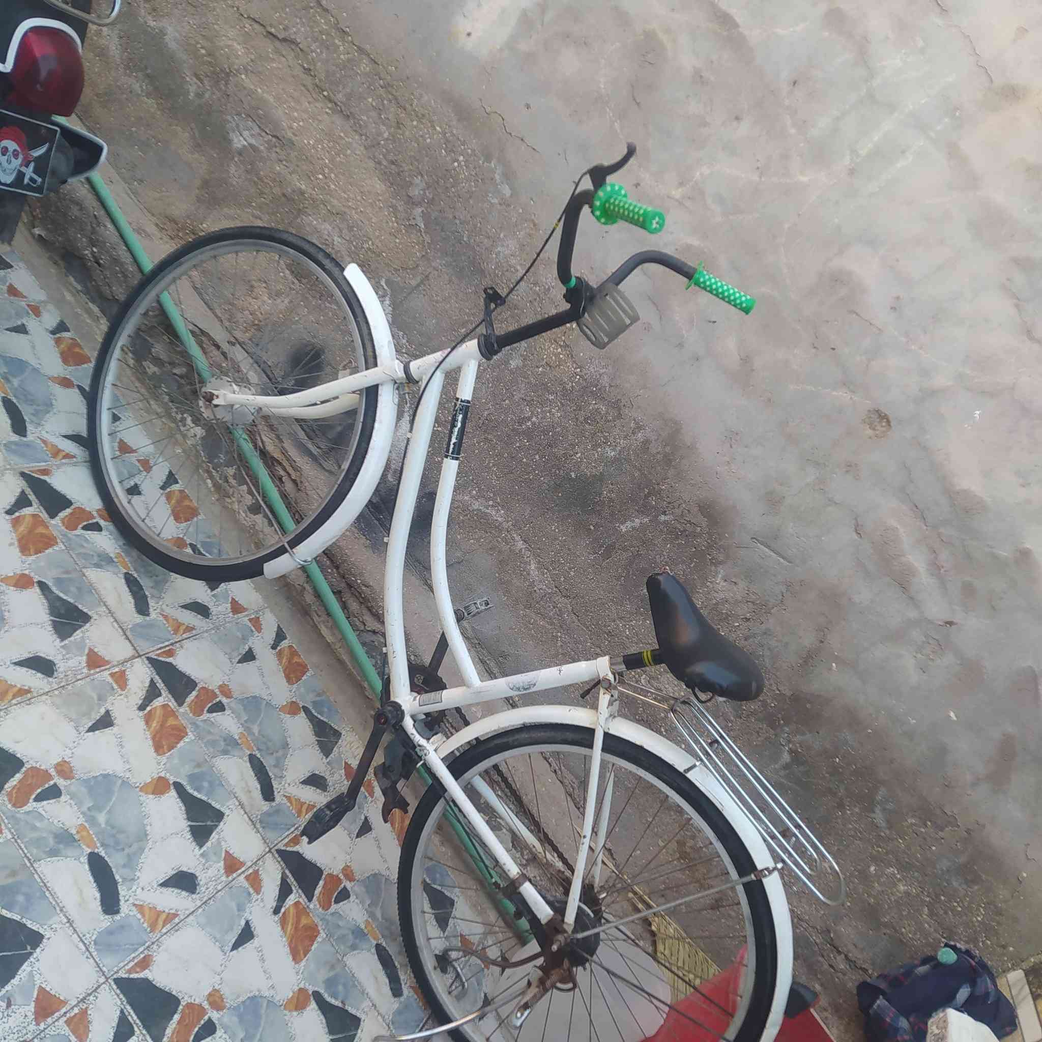 السلام عليكم بايسكل للبيع حجم 26 السعر 45 وبي مجال


**إذا كنت صاحب هذا الإعلان وتريد حذفه لأي سبب، رجاءا أرسل رسالة إلى الدعم الفني**