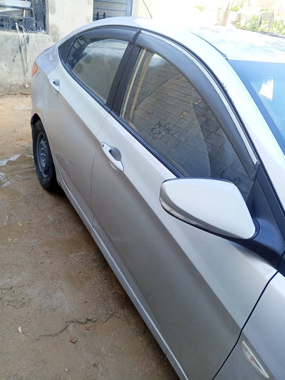 السلام عليكم اكسنت خليجي 2012 محرك 1600 
تبريد تدفئه السياره جاهزه شاشه كامره خلفيه حساسات 79 وبيه حك الجيه ***********
