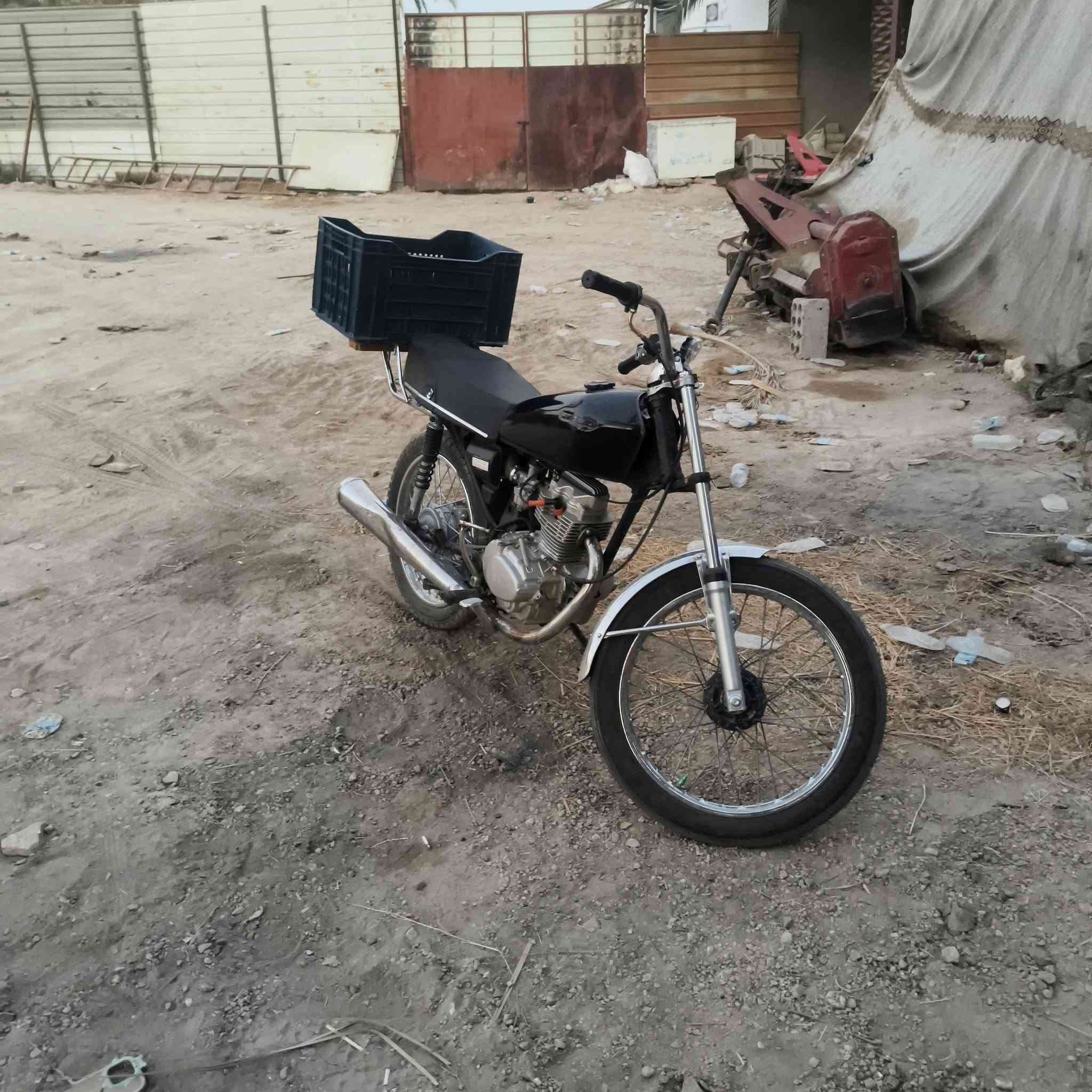سلا عليكم دراجه للبيع كلك كلك كلك مكفوله من كلشي مكينه ستوه مجفته غراض كله اصليه شاصيه مكفول دراجه نضيفه وغراضه كله جدد دبلات كدام لصليات تاير كدام لصلي ويل وره لصلي ثقيل وشراي بخدمته سعره 375 وبيه مجال قليل ليرده يتصل عل رقم ***********خاص ما موجود
مكان نجف بل حيره

