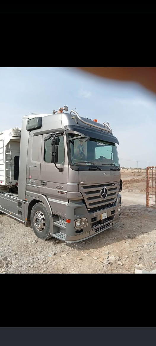 سلام عليكم اكتروز للبيع موديل 2007 اوتماتيك 12نمره كامره حساس عربانه حداديه اربع محاور  تخم تاير ويل كروم   مكاني ذي قار 
 ***********
