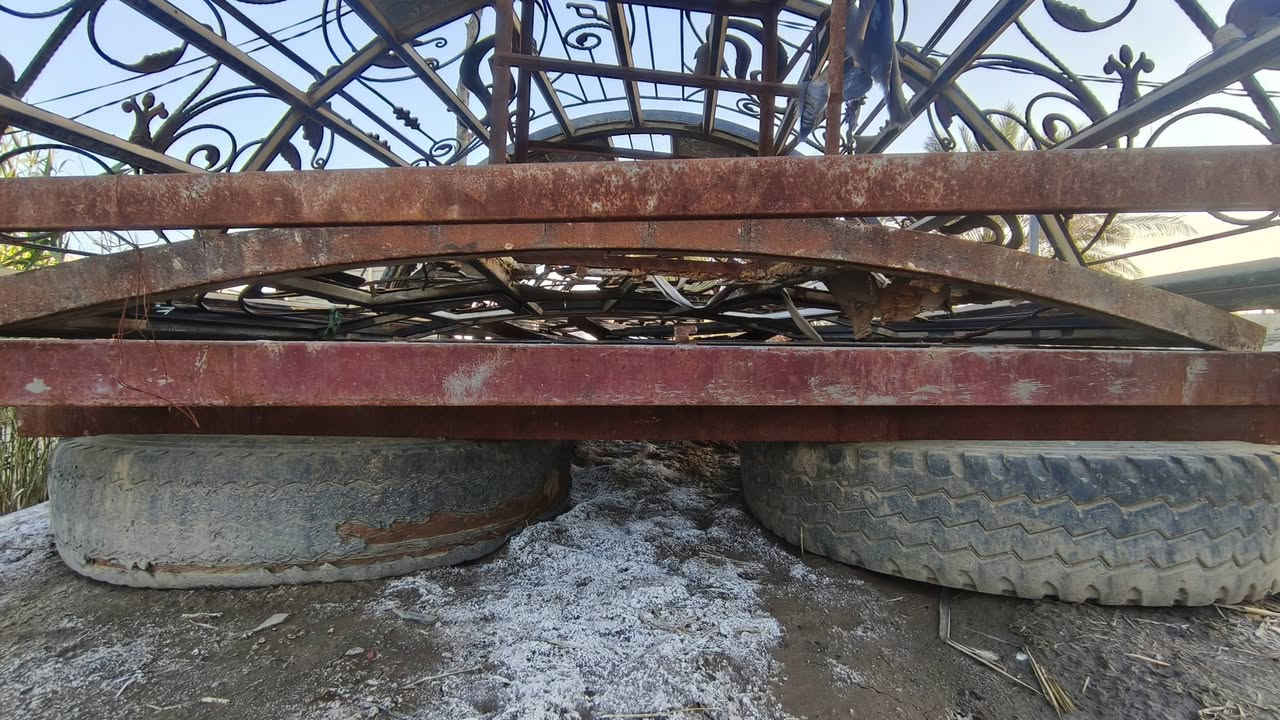 السلام عليكم البيع شبابيك عدد 6زاد باب جنح مكان بابل الكفل رقم الهاتف ***********
