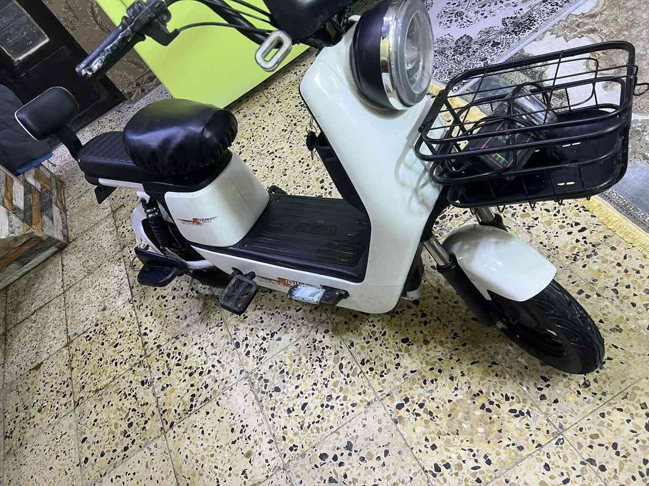 السلام عليكم دراجه شحن لبيع بحاله جديده اي نقص مابي شرط عله الفحص السعر 350 او بي مجال بسيط مكاني كربلاء كنطرت السلام رقمي ***********
