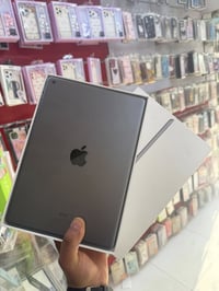 آيباد ٩ • ٦٤ • كامل الملحقات