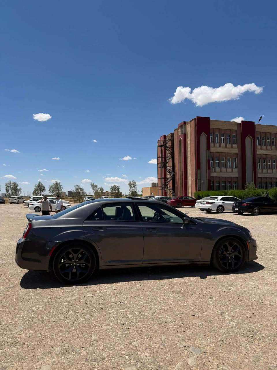 للبيع اوباما كرايسلر 300S موديل 2023
• الفئة: 300Sلاست كول النداء الاخير
:
وارد كندي 
السيارة فول الفول 
بانوراما طگتين
كشنات جلد كهرباء مختومة s
كشنات تدفئة
حساسات امامي خلفي
نقطة عمياء
حساسات جانبية
شاشة كبيرة كار بلاي
ويل حجم 20
سستم صوت ودمام خلفي
تبريد ثلج
ماشية 68 الف
السيارة جديدة لك واستخدام بيت
تشغل عن بعد بصمة 
اشارات ترحيبية بالمري
ما ناقصها دينار رقم بغداد تحويل مباشر سنوية وهزة جديدات
بچم محدث مال srt للجمالية
السيارة بيها جاملغ الامامي الايمن معدل بارد البنيد مبدل جمالية اني بدلتة بنيدها الاصلي مبي شي
مكان السيارة سامراء
للاستفسار 
***********-***********
